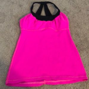 Women’s Lululemon top. EUC . Size 6